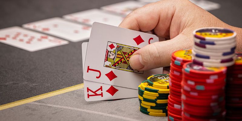 Các yếu tố ảnh hưởng đến thứ tự poker